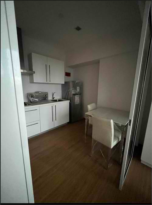 Mandaluyong 1 BR unit for sale near Makati at Acqua Residences