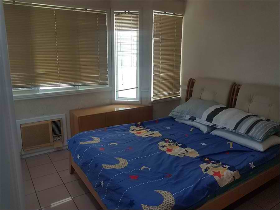Malate 1 BR w/ parking near Roxas Blvd. and Robinsons Manila