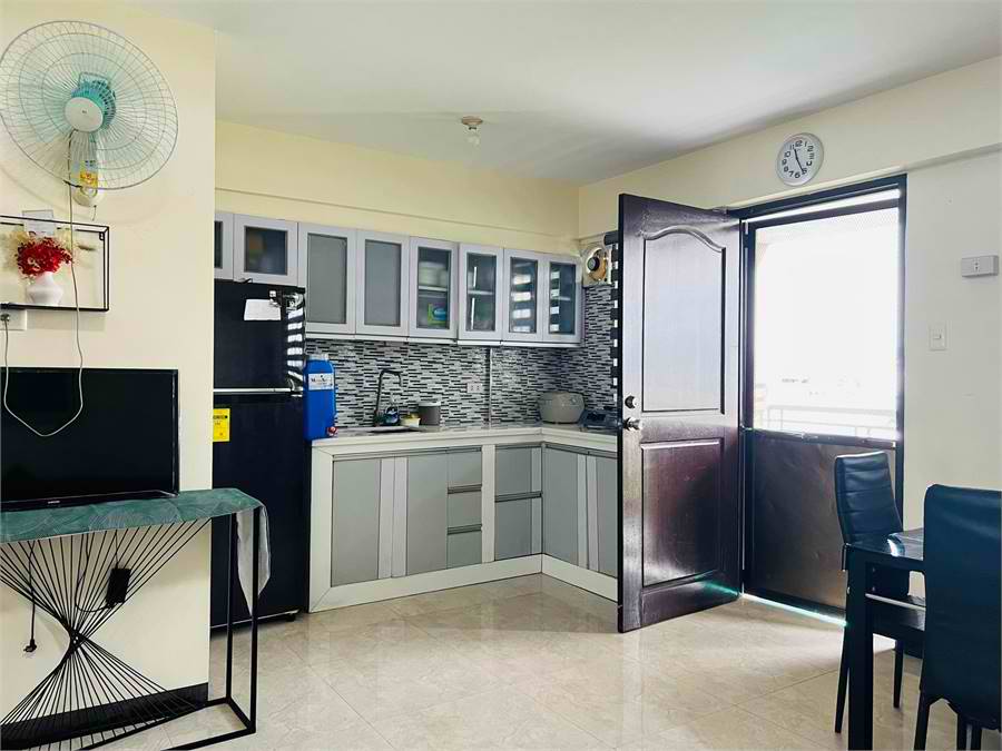 Pasig 2 BR unit for sale near SM City East Ortigas