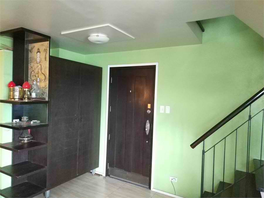 2 Bedroom condo unit for sale along EDSA in Boni