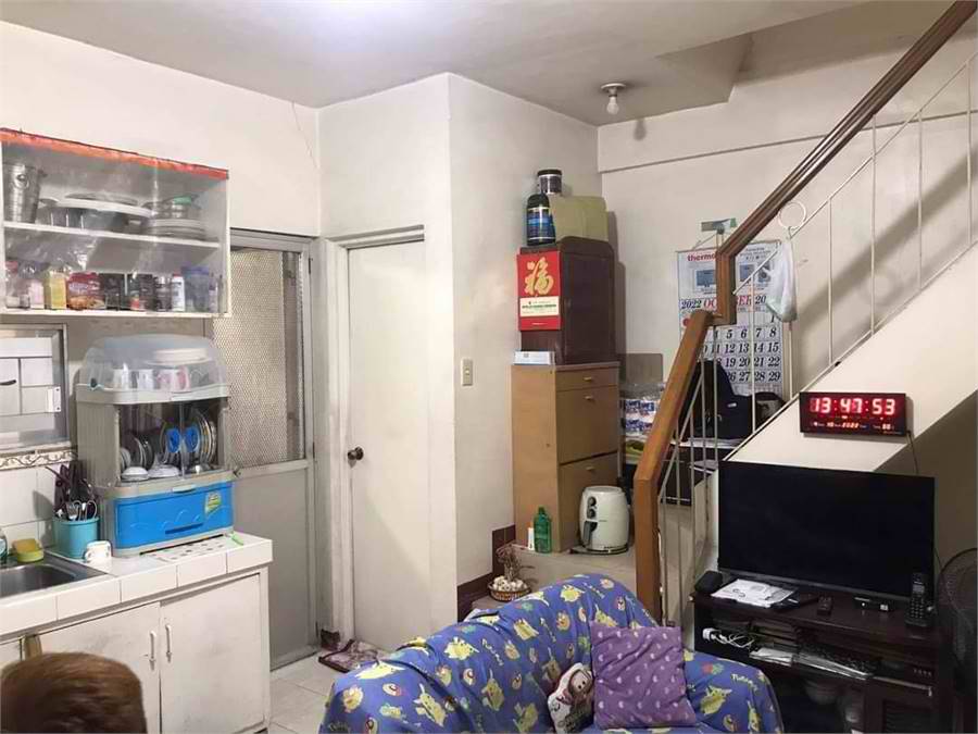 Malabon 3 BR Townhouse for sale with parking in Maysilo