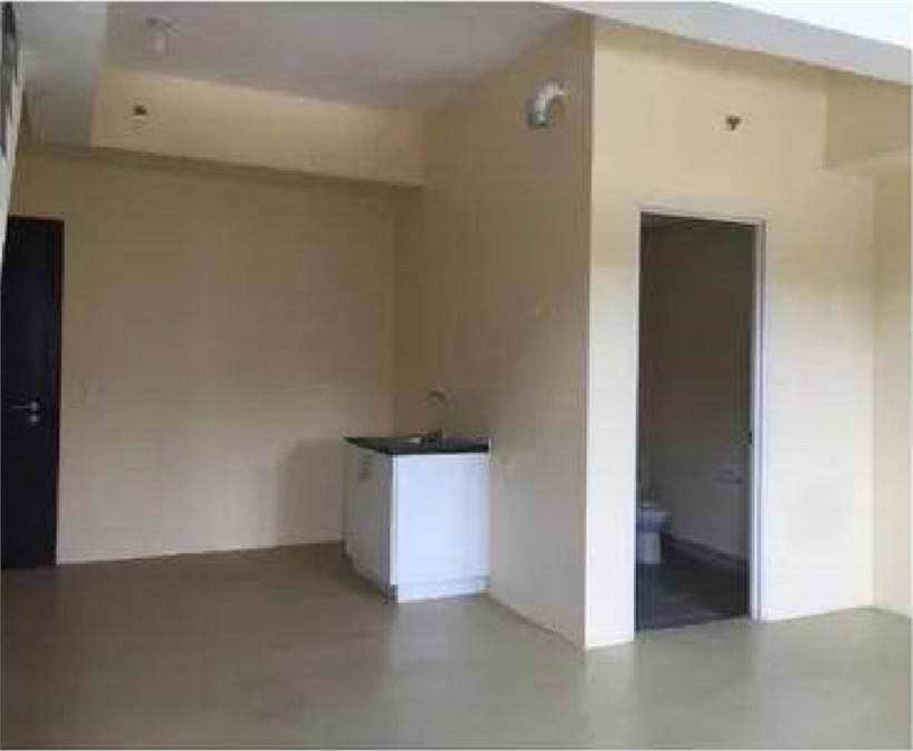 Taguig 1 bedroom condo w/parking for sale in BGC near S&R