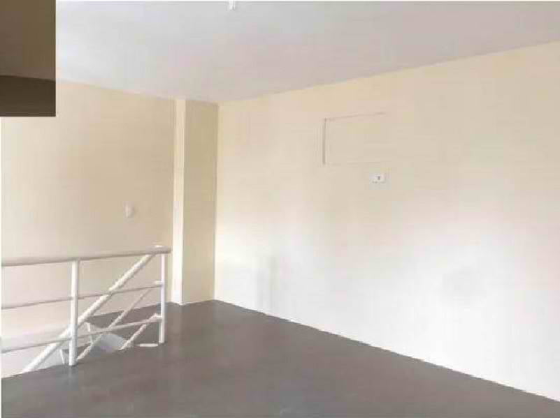 Taguig 1 bedroom condo w/parking for sale in BGC near S&R
