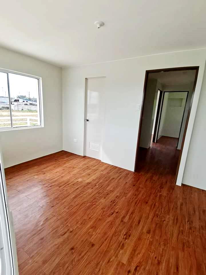 Elegant Townhouse along national road Tanza Cavite