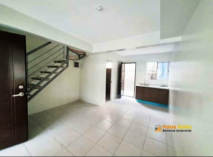 Elegant Townhouse along national road Tanza Cavite