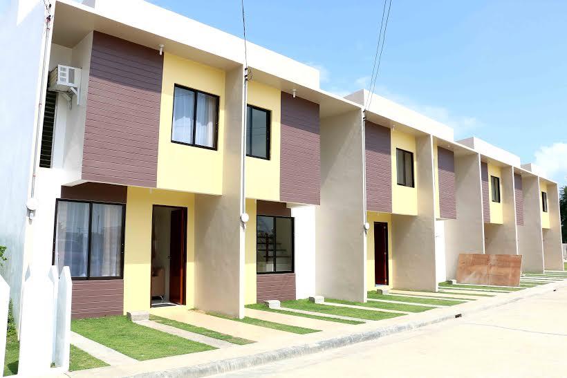 HOUSE AND LOT UNIT FOR SALE IN BASAK LAPULAPU