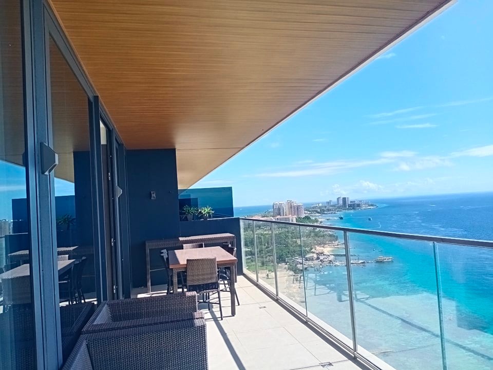 READY TO OCCUPY CONDO FOR SALE IN THE REEF MACTAN