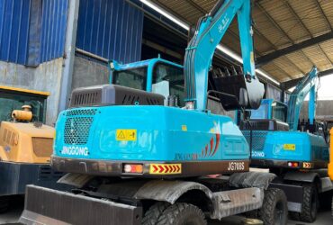 Brand new JINGGONG Backhoe excavator wheel type FREE Breaker line .25cbm for sale