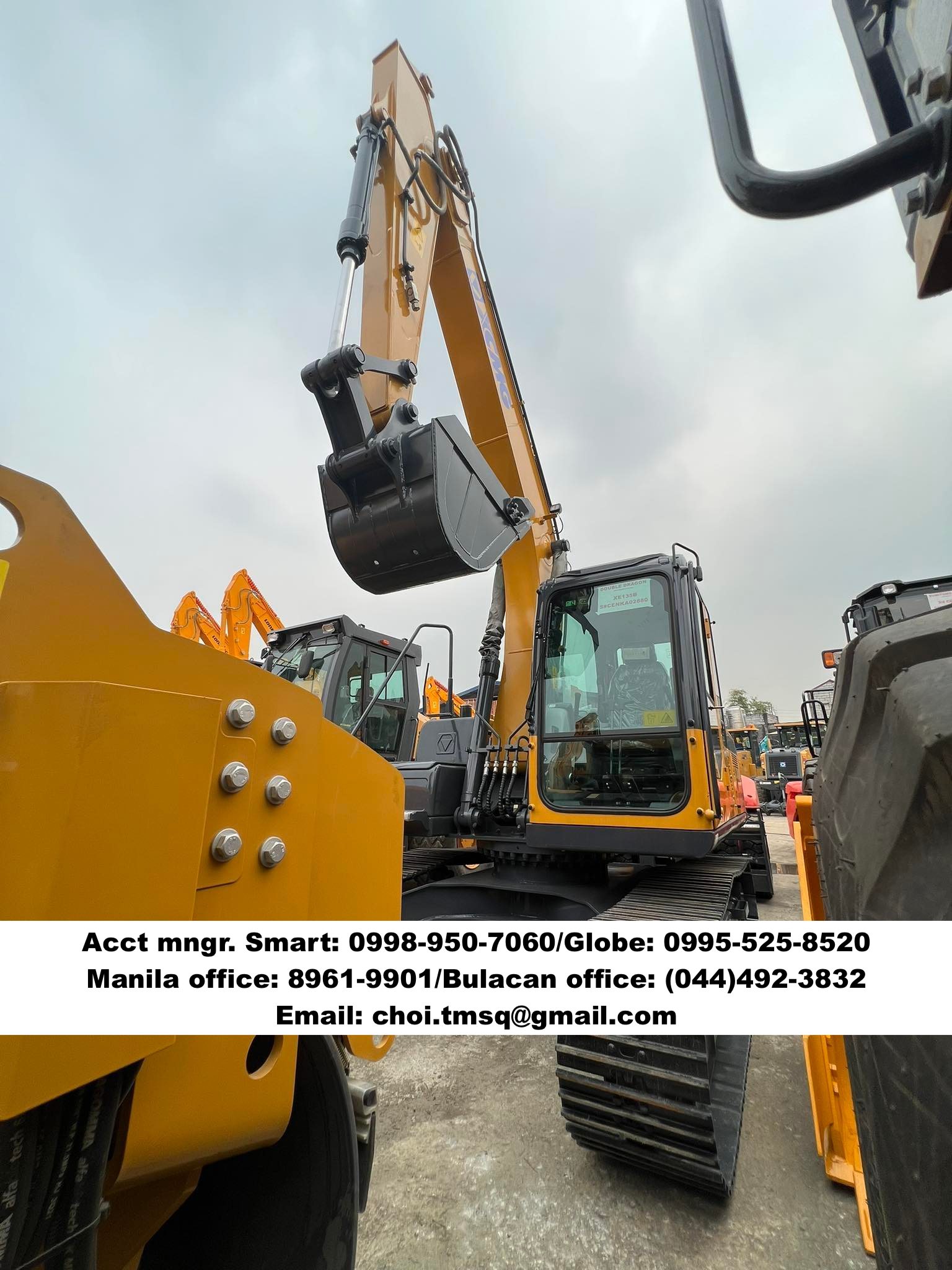 Brand new XCMG Backhoe excavator .52cbm ISUZU engine FREE Breaker line for sale