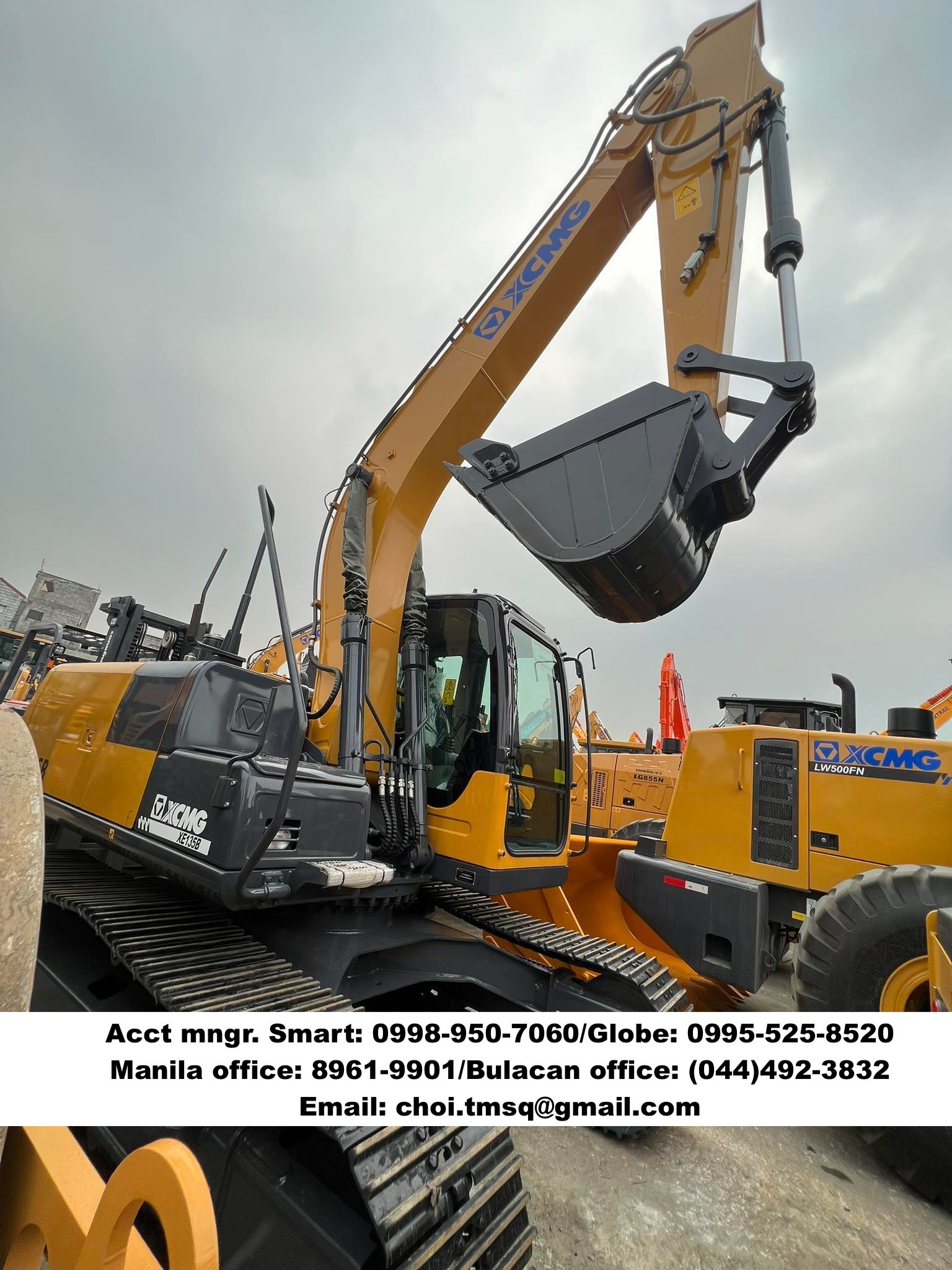 Brand new XCMG Backhoe excavator .52cbm ISUZU engine FREE Breaker line for sale