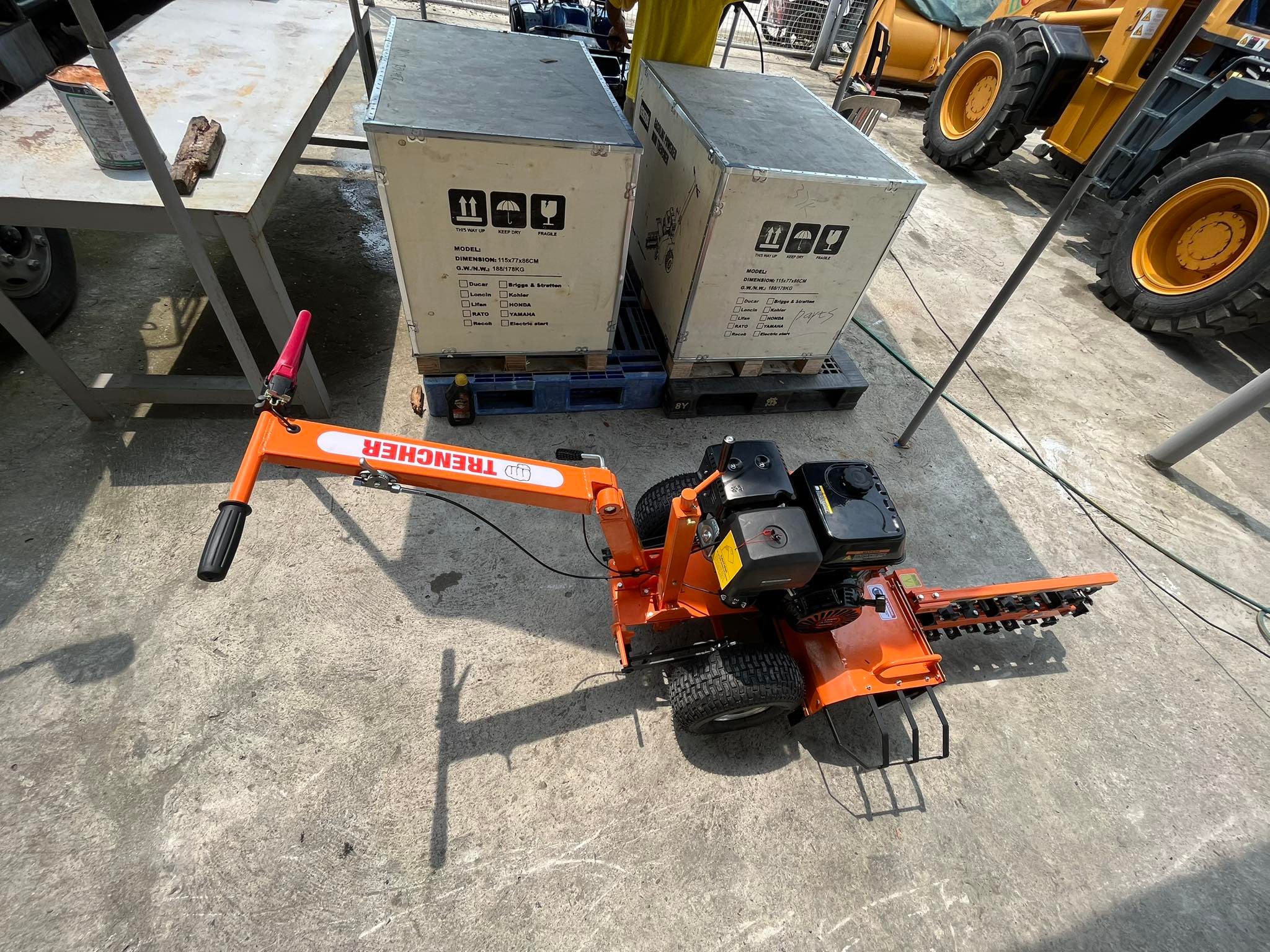 PRIMUS Mini trencher 420cc loncin engine for sale