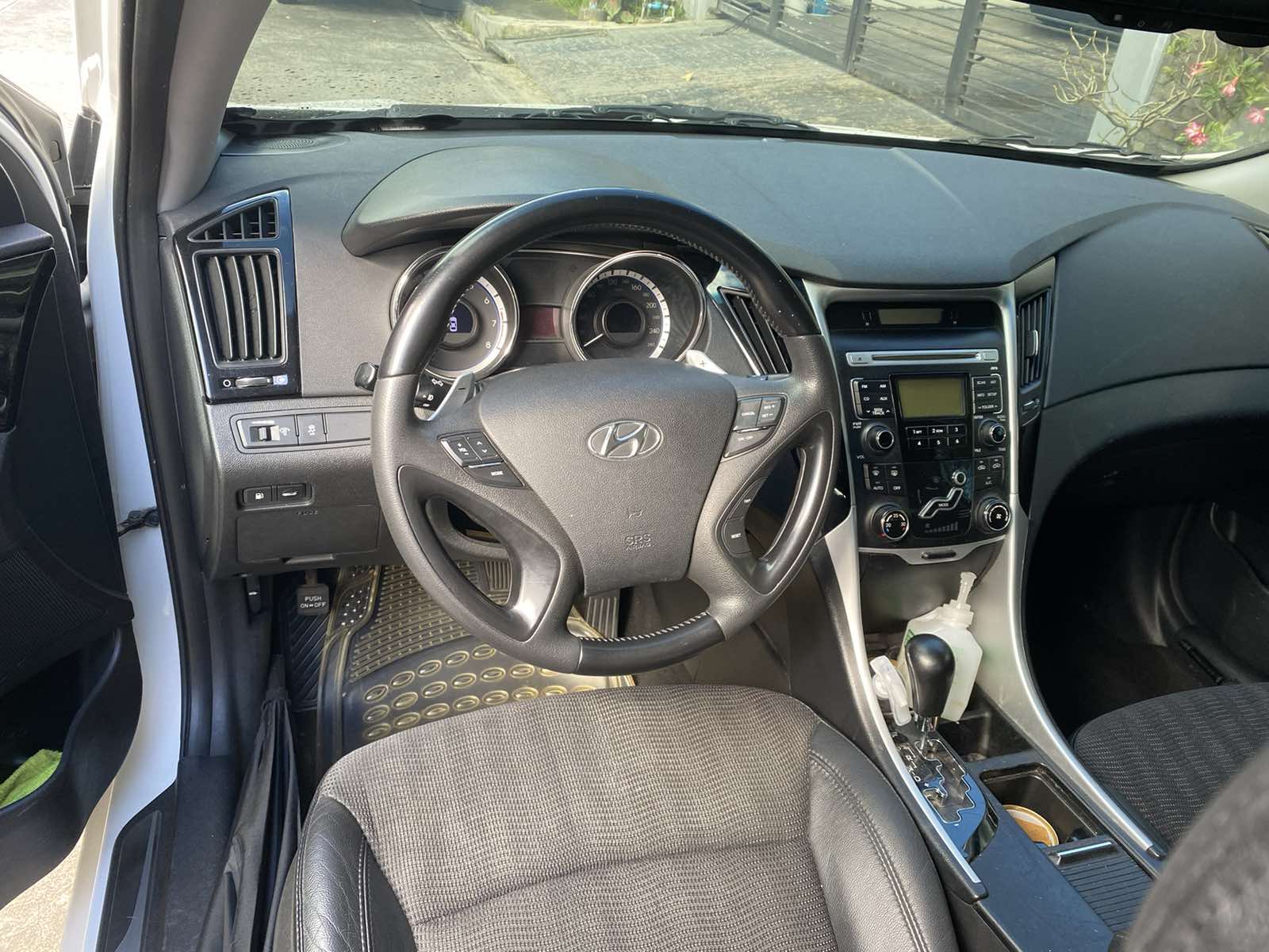 RUSH CAR FOR SALE!!! HYUNDAI SONATA 2012 MODEL