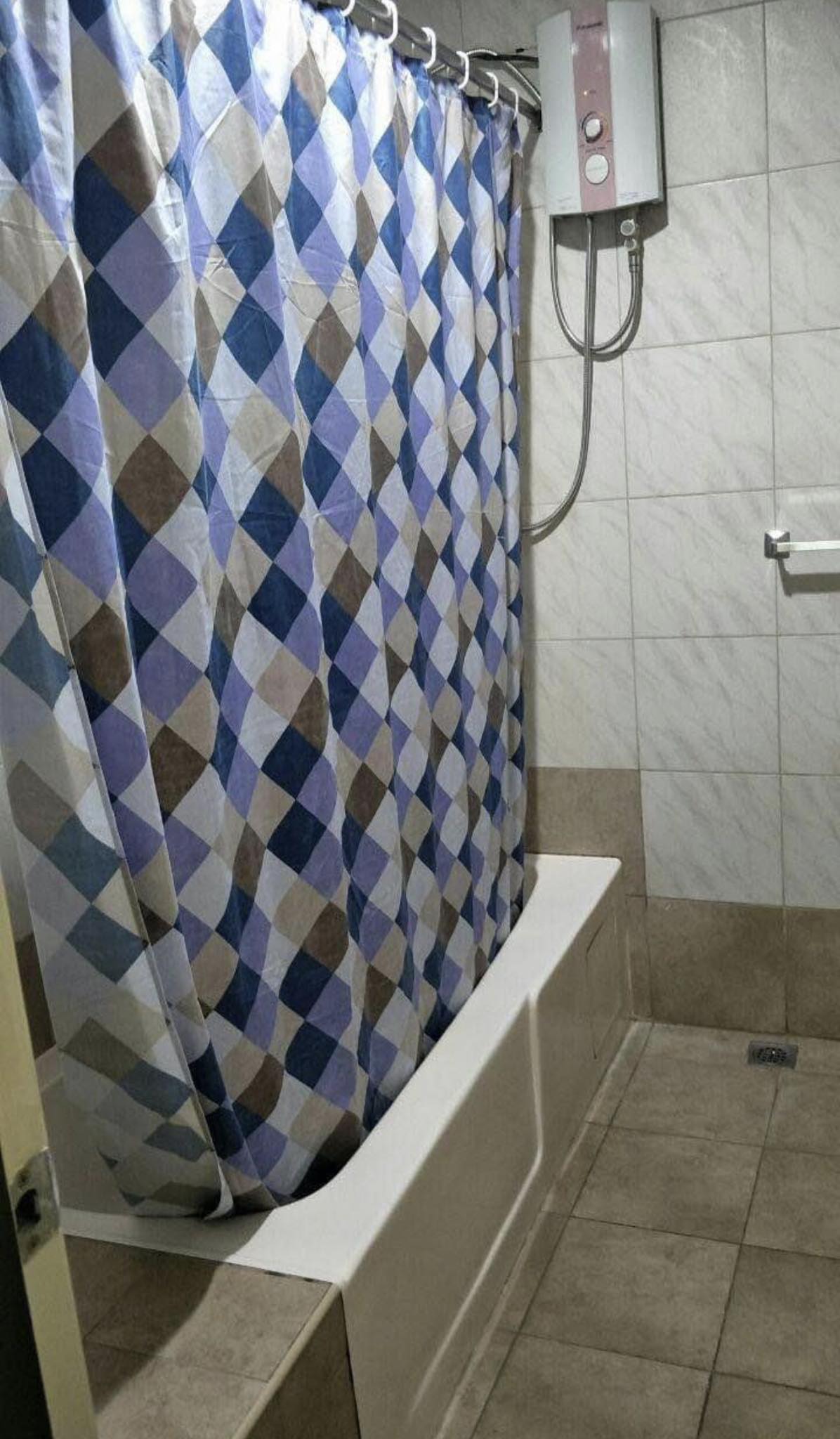 1BR_West of Ayala