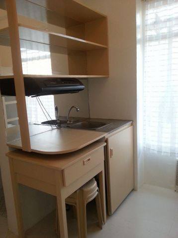 Clean and comfortable studio room near IT Park