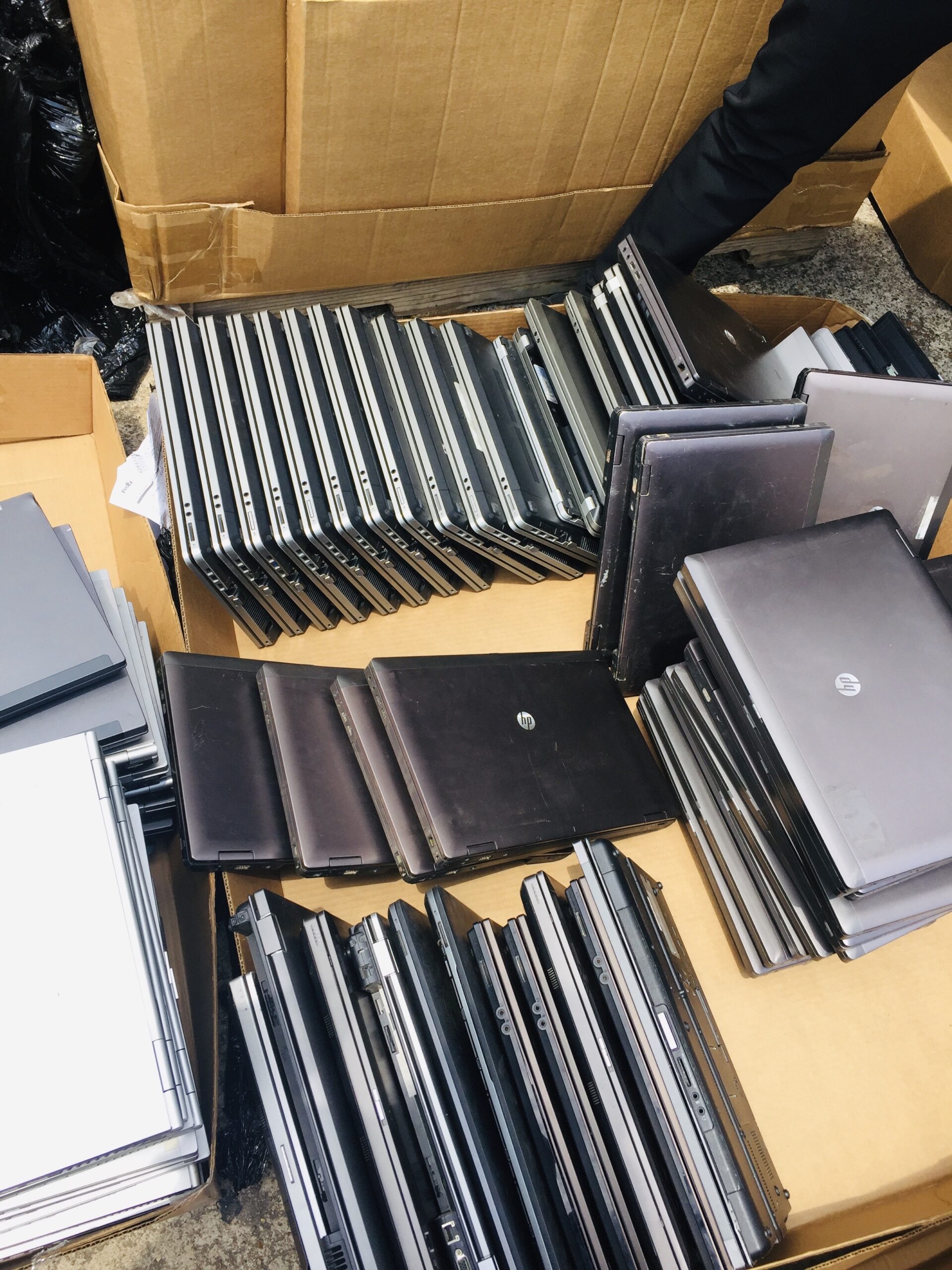 Used laptops Grade A. HP/DELL/Mac lots.