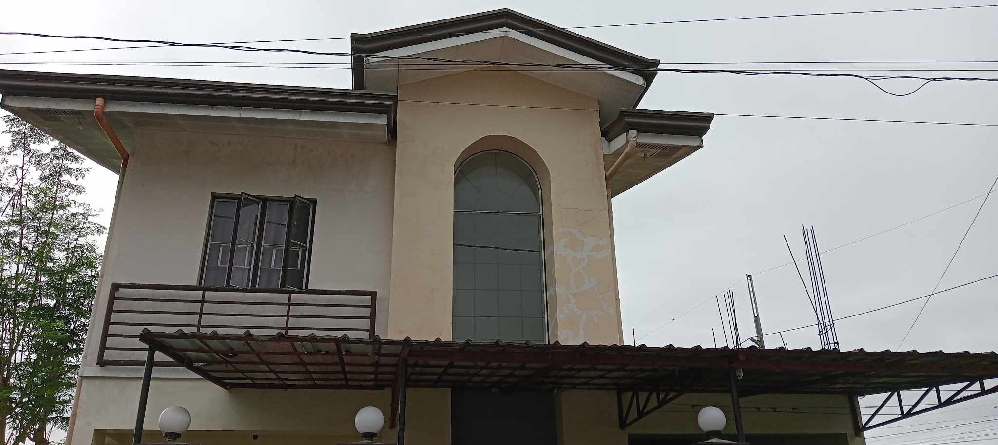 Single attached house and Lot for sale