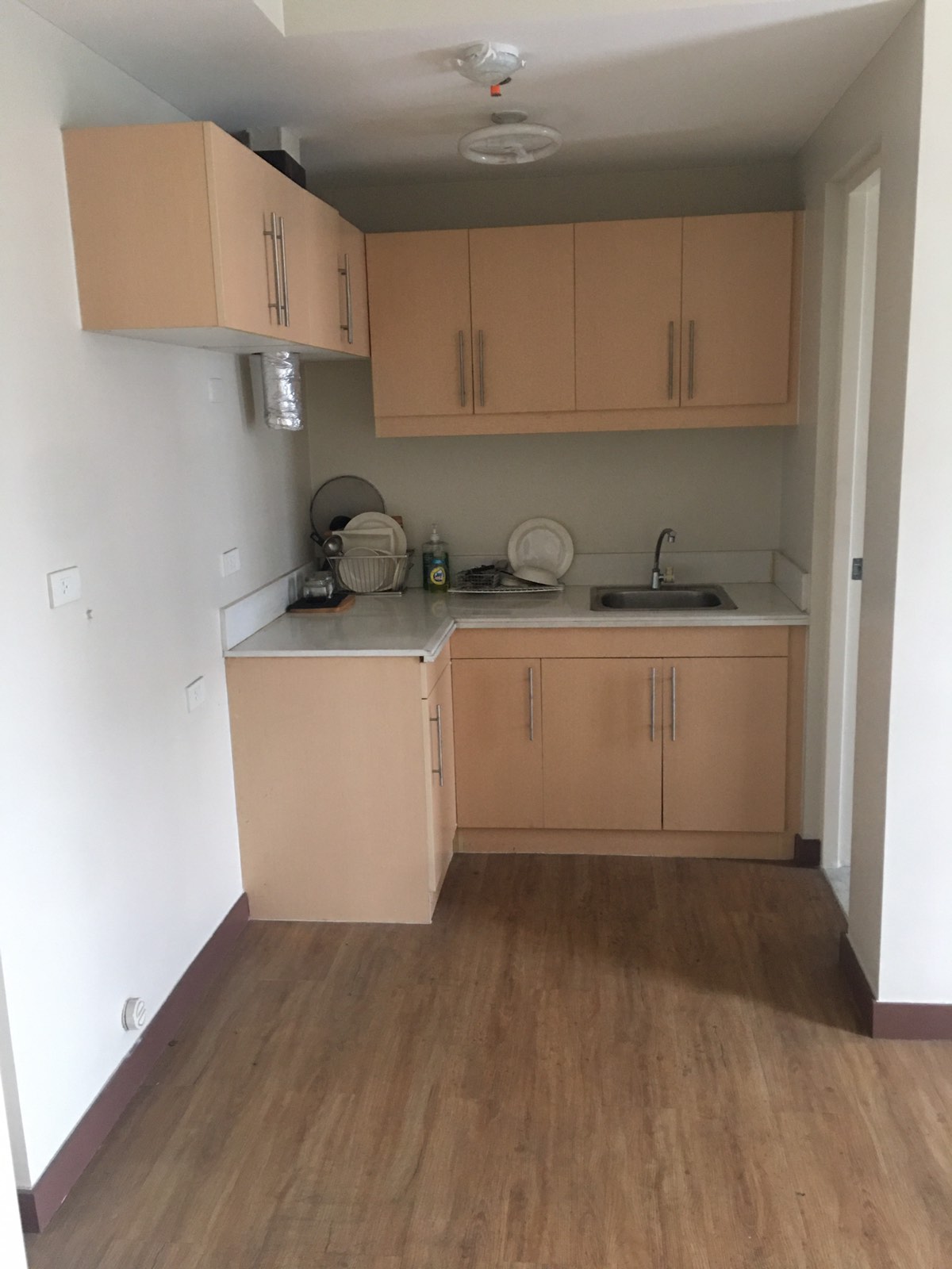FLAIR TOWERS 1-BR (29sqm) WITH PARKING FOR SALE