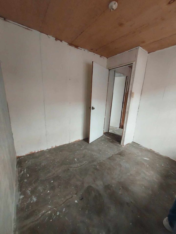 FOR SALE HOUSE AND LOT TIERA VISTA IMUS CITY CAVITE