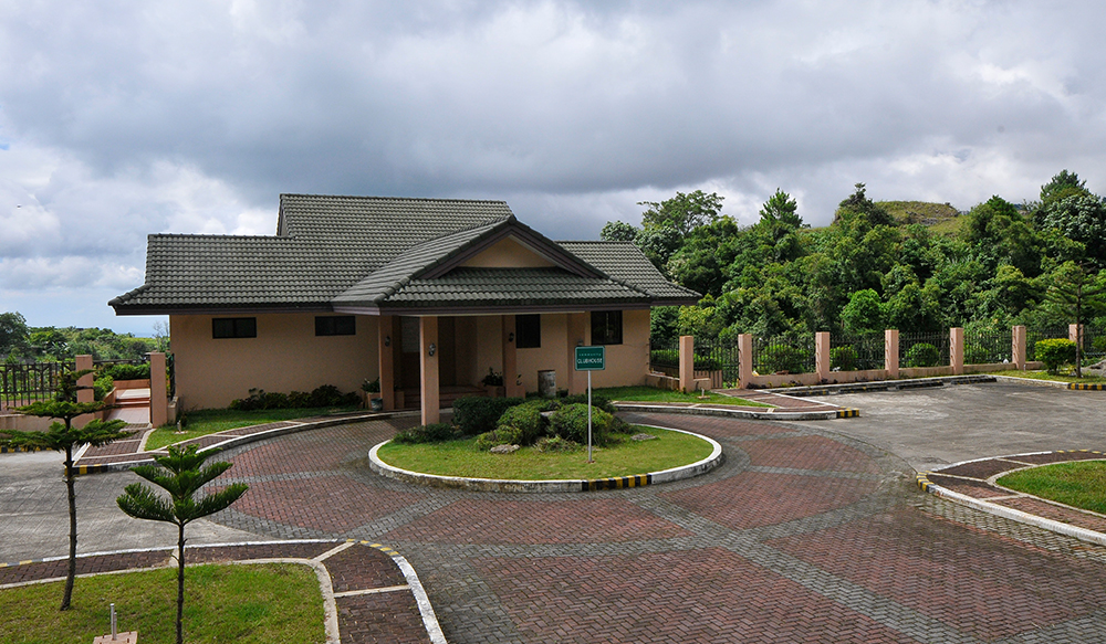355SQM LOT FOR SALE IN PINESWOOD GOLF BENGUET BAGUIO