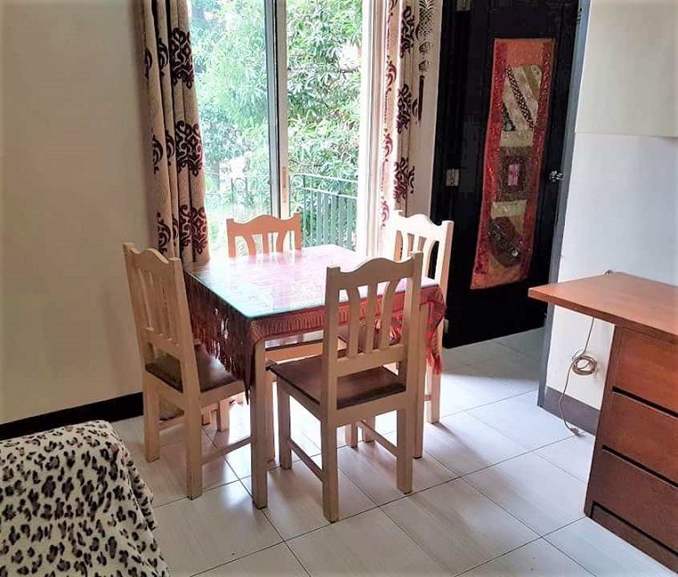 Paranaque 2 Bedroom w/ balcony and parking for sale near NAIA