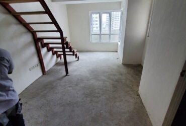 Makati 2 Bedroom unit for sale at Victoria de Makati