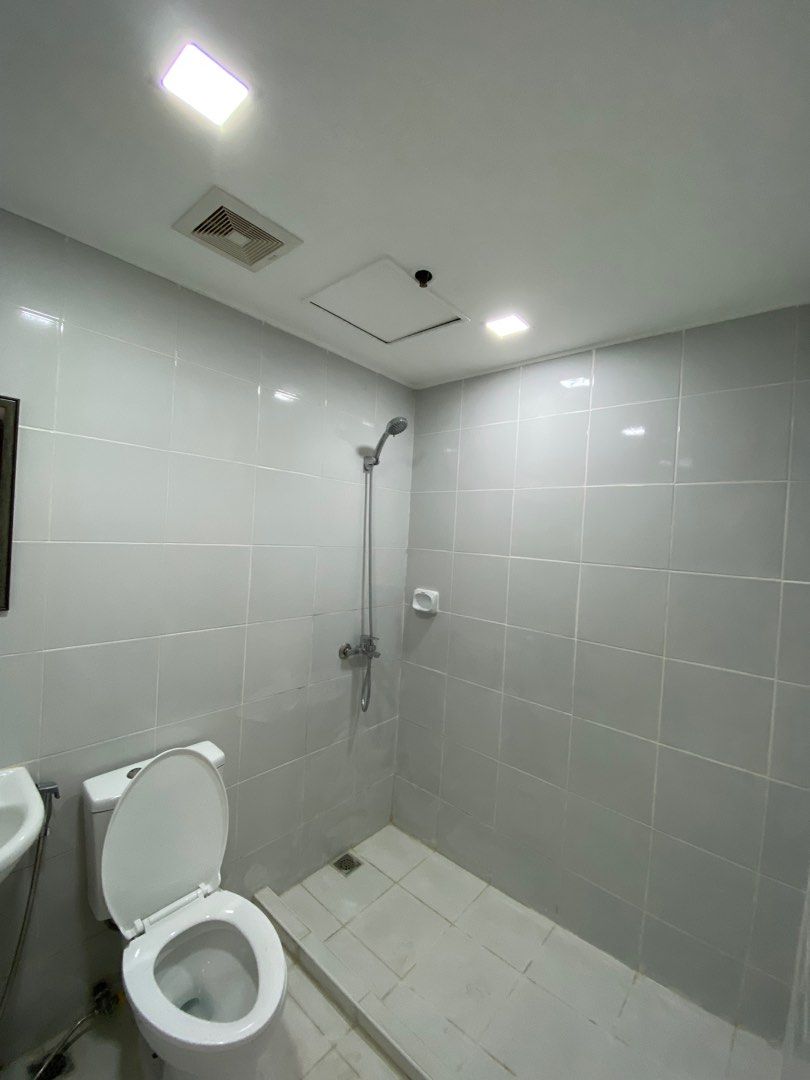 Condo Unit For Rent – 5th Floor at Crowne Bay Tower