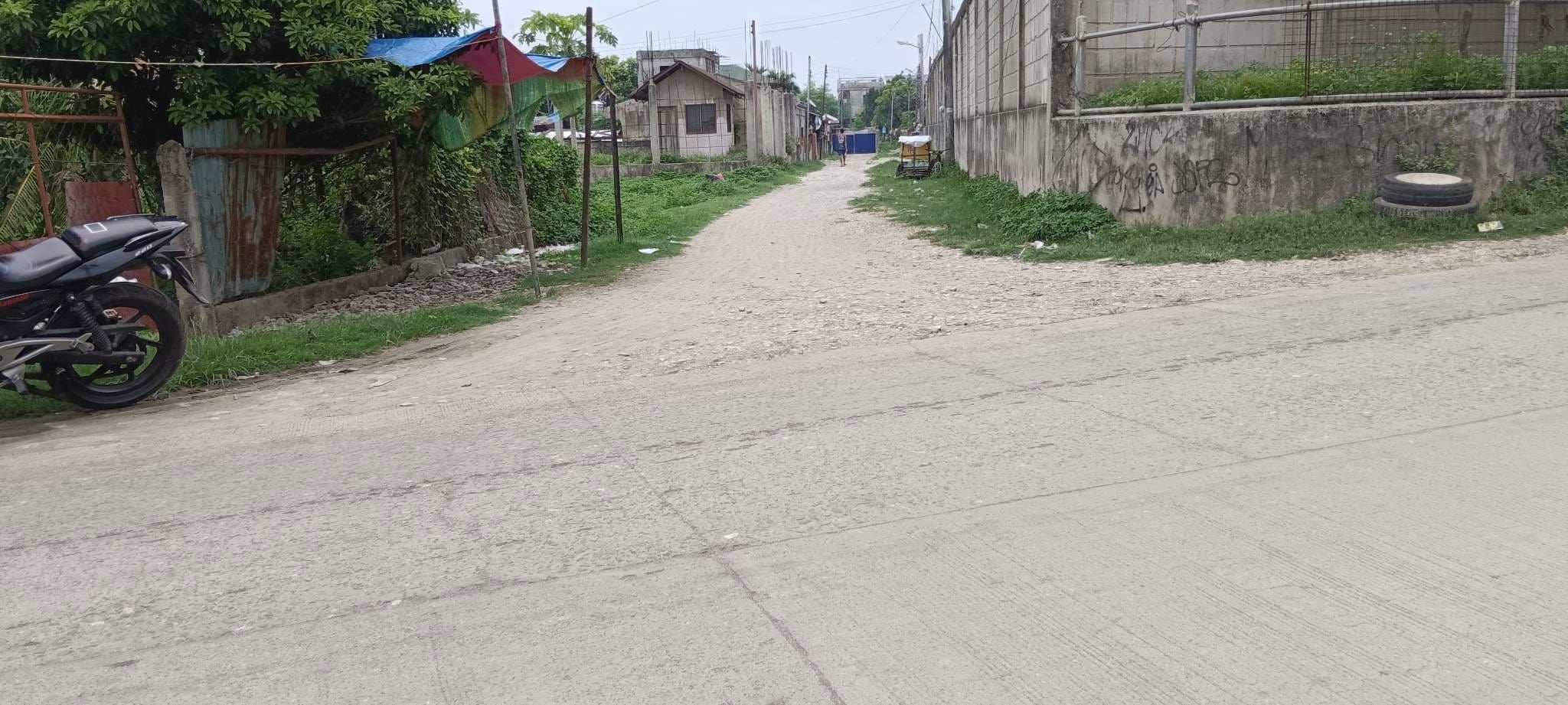 Titled lot for sale in Lapu lapu ideal for residential or parking area