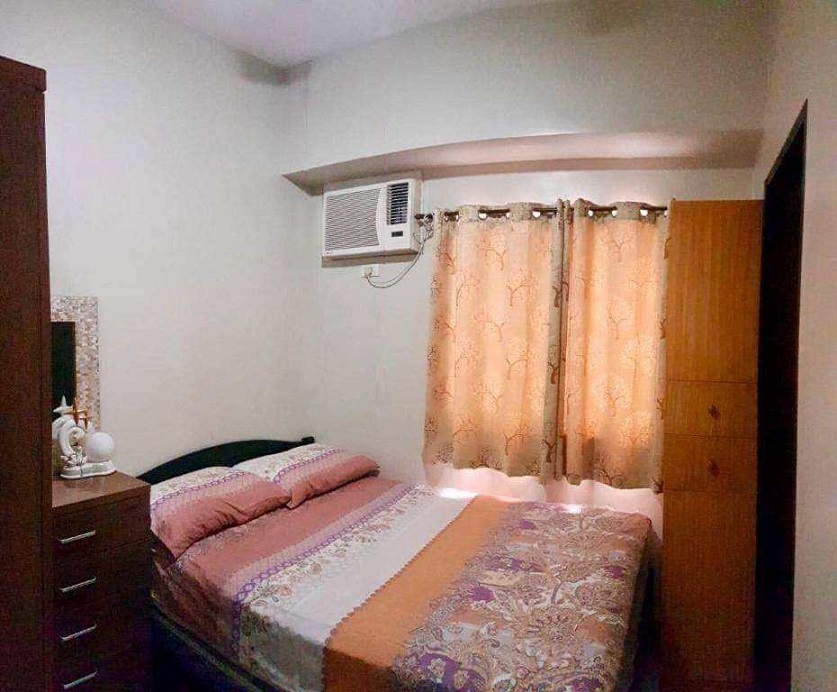 Paranaque 2 Bedroom w/ balcony and parking for sale near NAIA