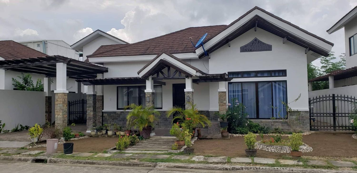 (READY FOR OCCUPANCY)– Beach Front 1 Storey Bungalow House For Sale