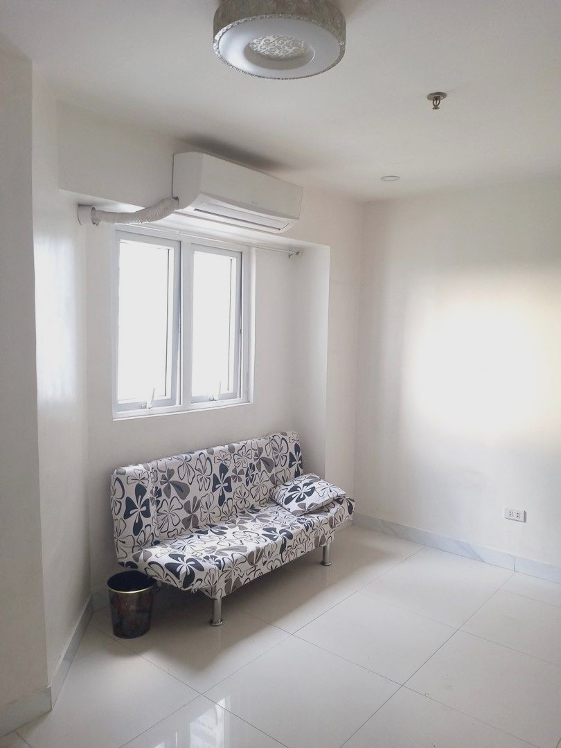 Condo Unit For Rent – 16th Floor at Victoria De Makati