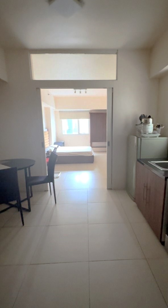 Condo Unit For Rent – 18th Floor Tower 1 at The Columns Legazpi Village