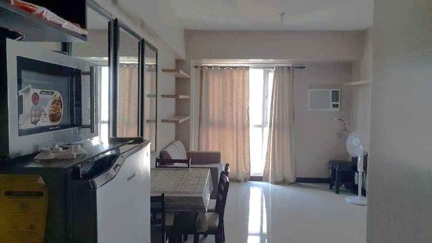 Condo Unit For Rent – 39th Floor Tower A at Axis Residences