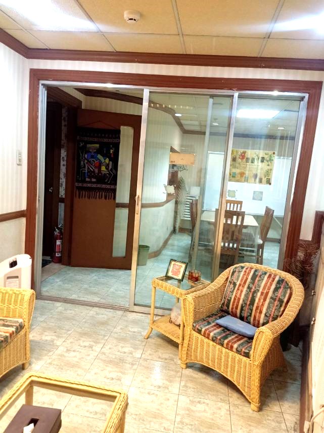 Office/Clinic Unit For Rent – Unit 2001 at Medical Plaza Makati