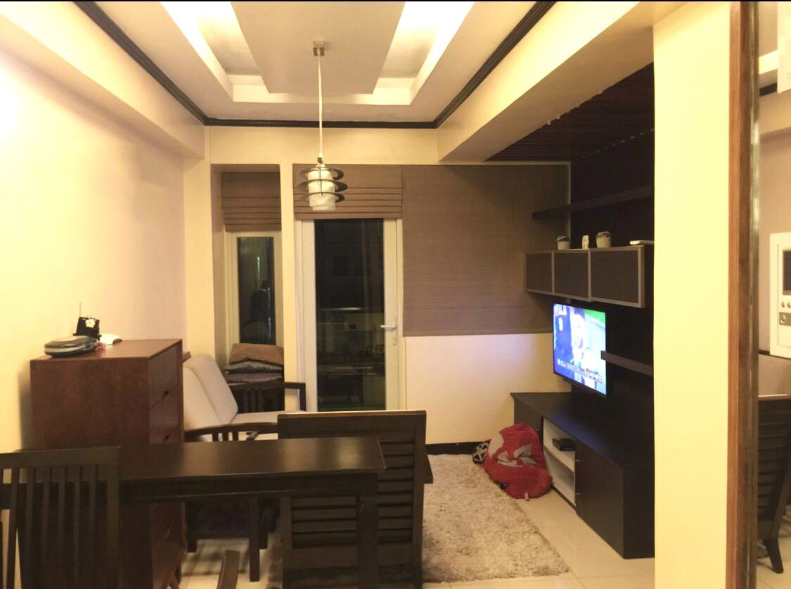 Condo Unit For Sale – 7th Floor at Parkside Villas Newport City
