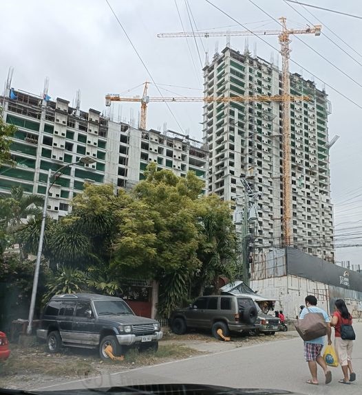 2BR OVERLOOKING CONDOTEL CEBU CITY 128 NIVEL HILLS