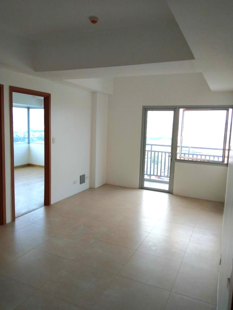 Condo Unit For Rent – 16th Floor at Aspire Tower
