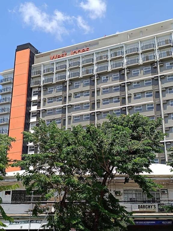 WEST JONES CONDO JONES AVE. CEBU CITY NEAR USC, CIM, VELEZ