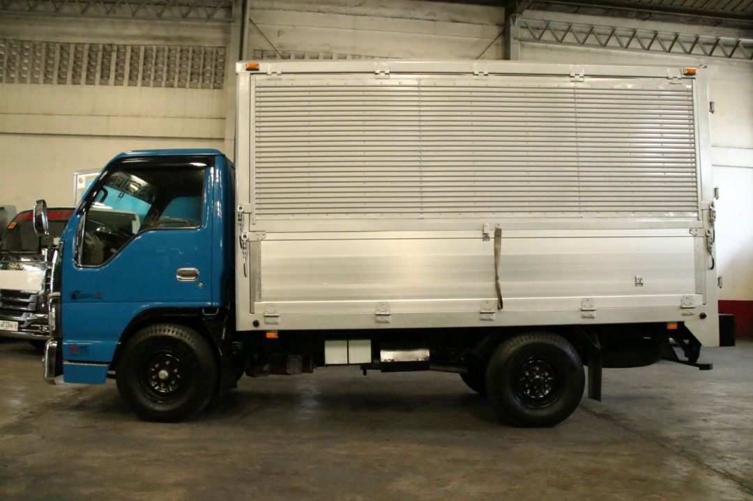 Sobida Isuzu Elf 4HL1 surplus Wing van NKR N-series