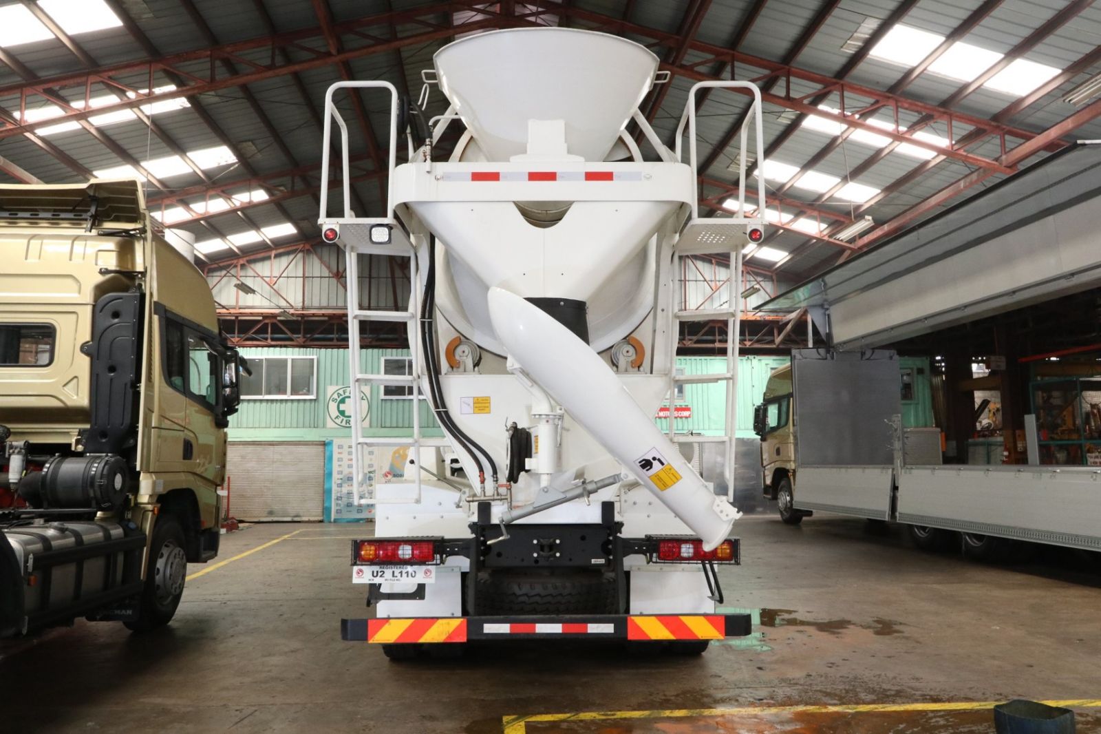 Shacman H3000 6×4 cement mixer truck sx5256gjbht38