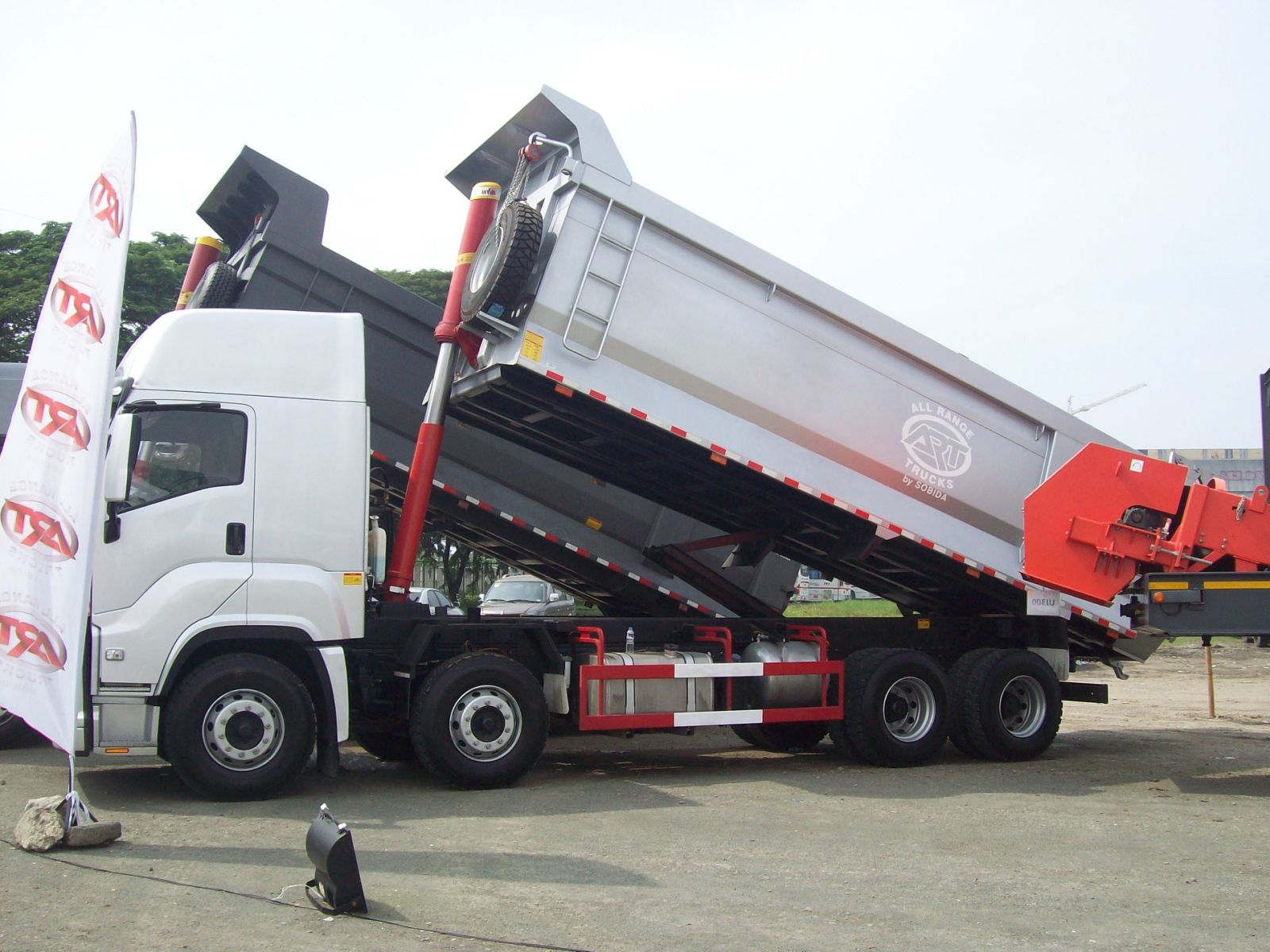 Isuzu giga cyh ql5400gxfw2vchy dump truck 8×4