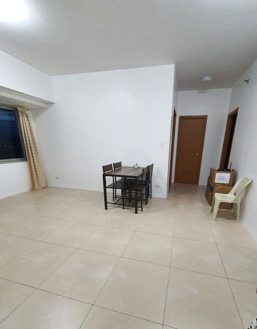 Condo Unit For Rent – 35th Floor at Aspire Tower