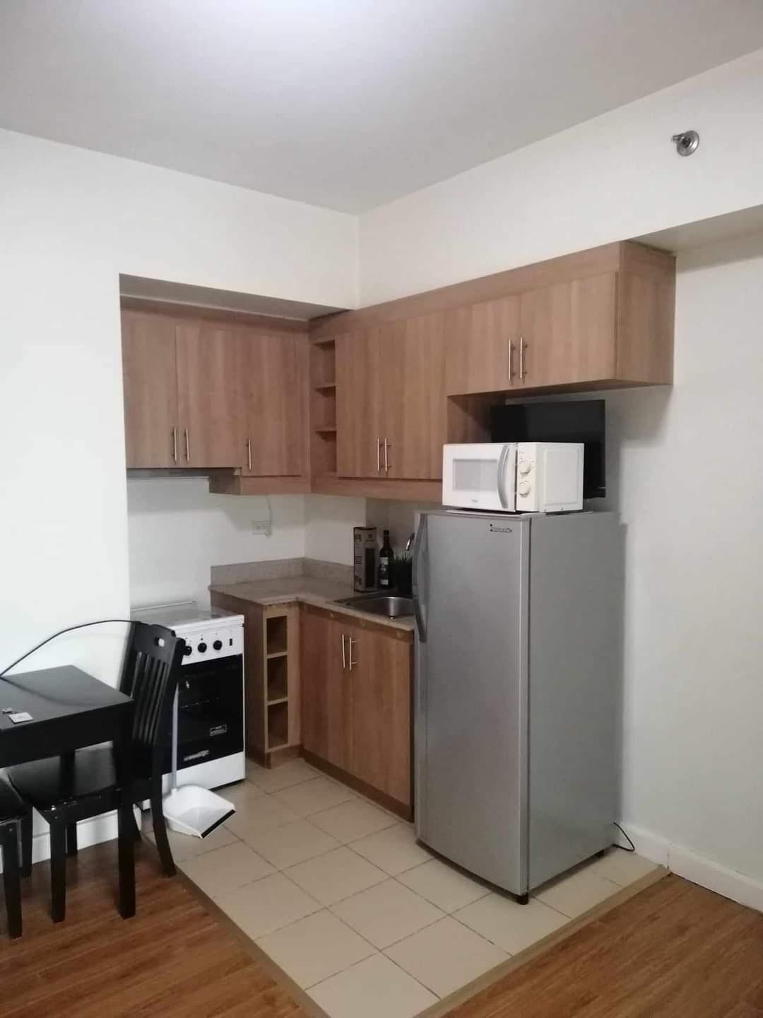 For Sale: Studio Unit with Partition