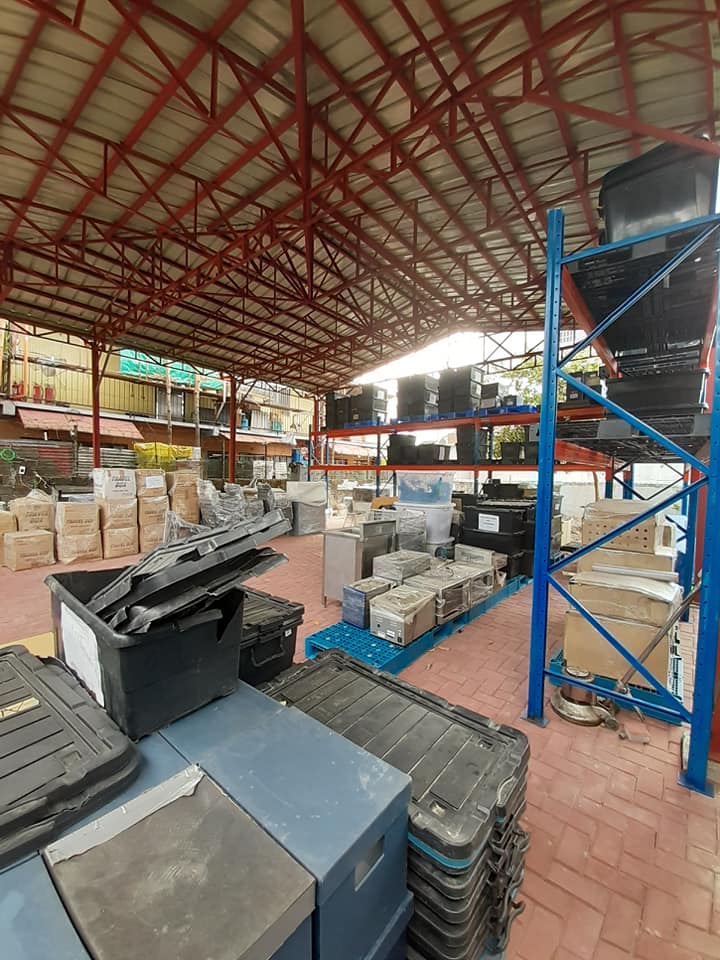 240 sqm Warehouse For Sale in Las Piñas City 15M
