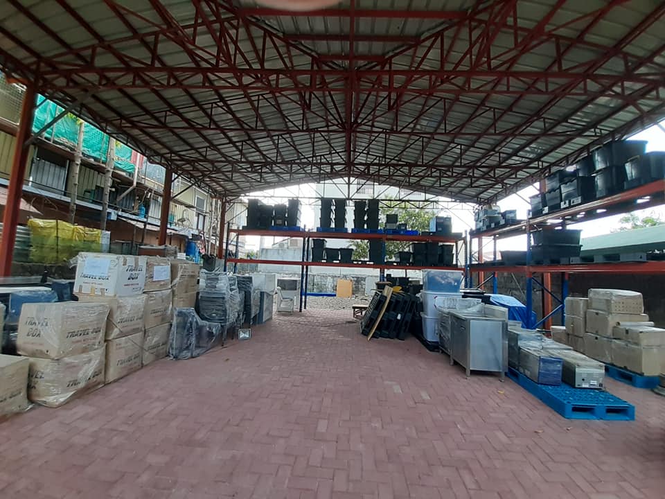 240 sqm Warehouse For Sale in Las Piñas City 15M