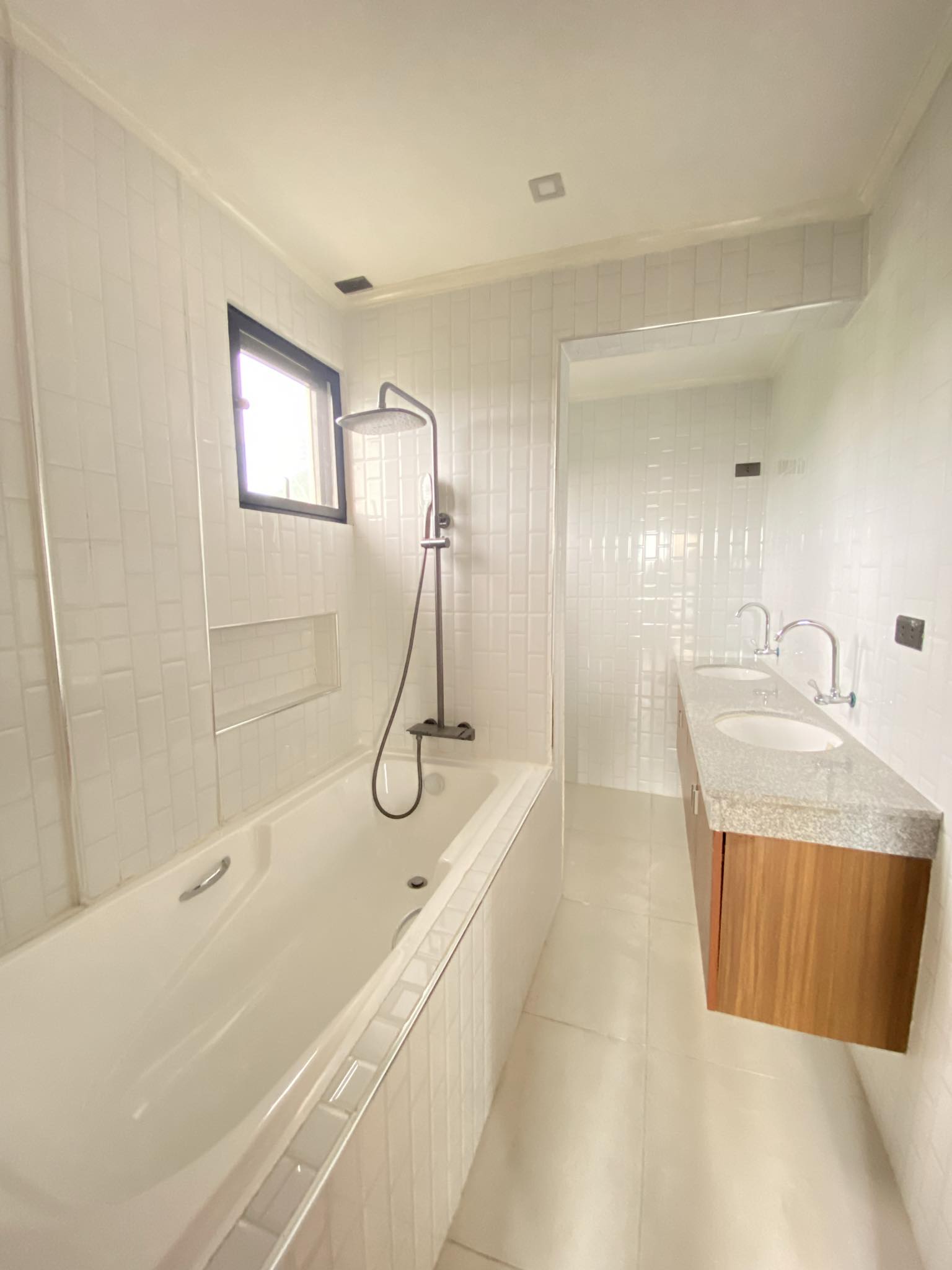 Duplex House for Sale in BF Resort Village, Las Piñas City 15M