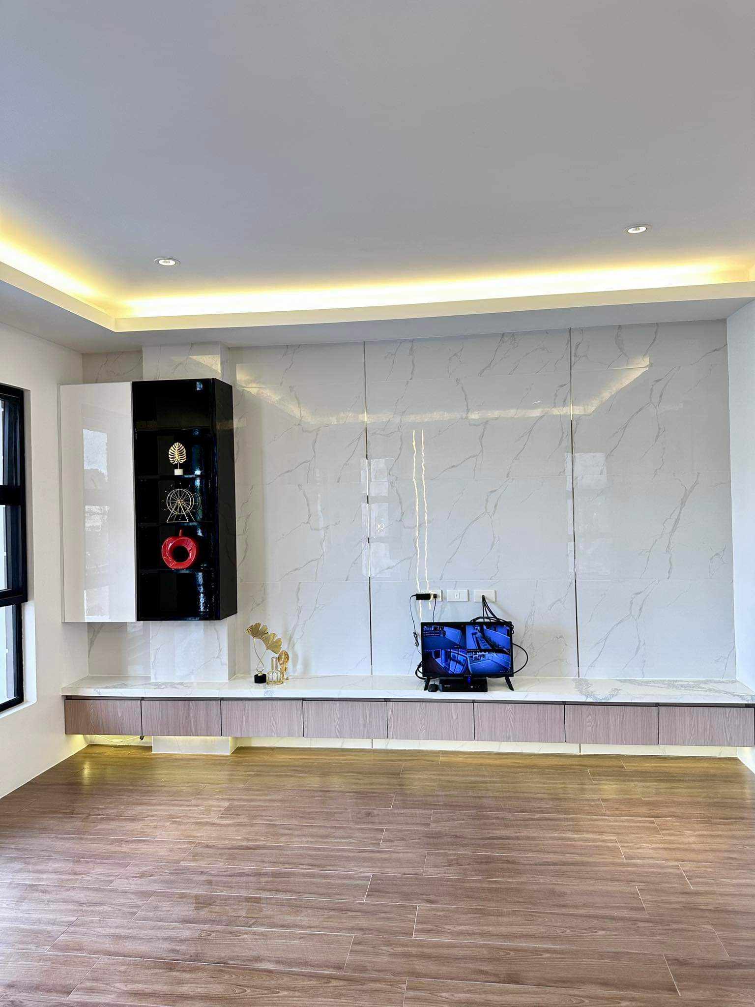 3 Storey Single Detached House for Sale in BF Resort Village 24.3M