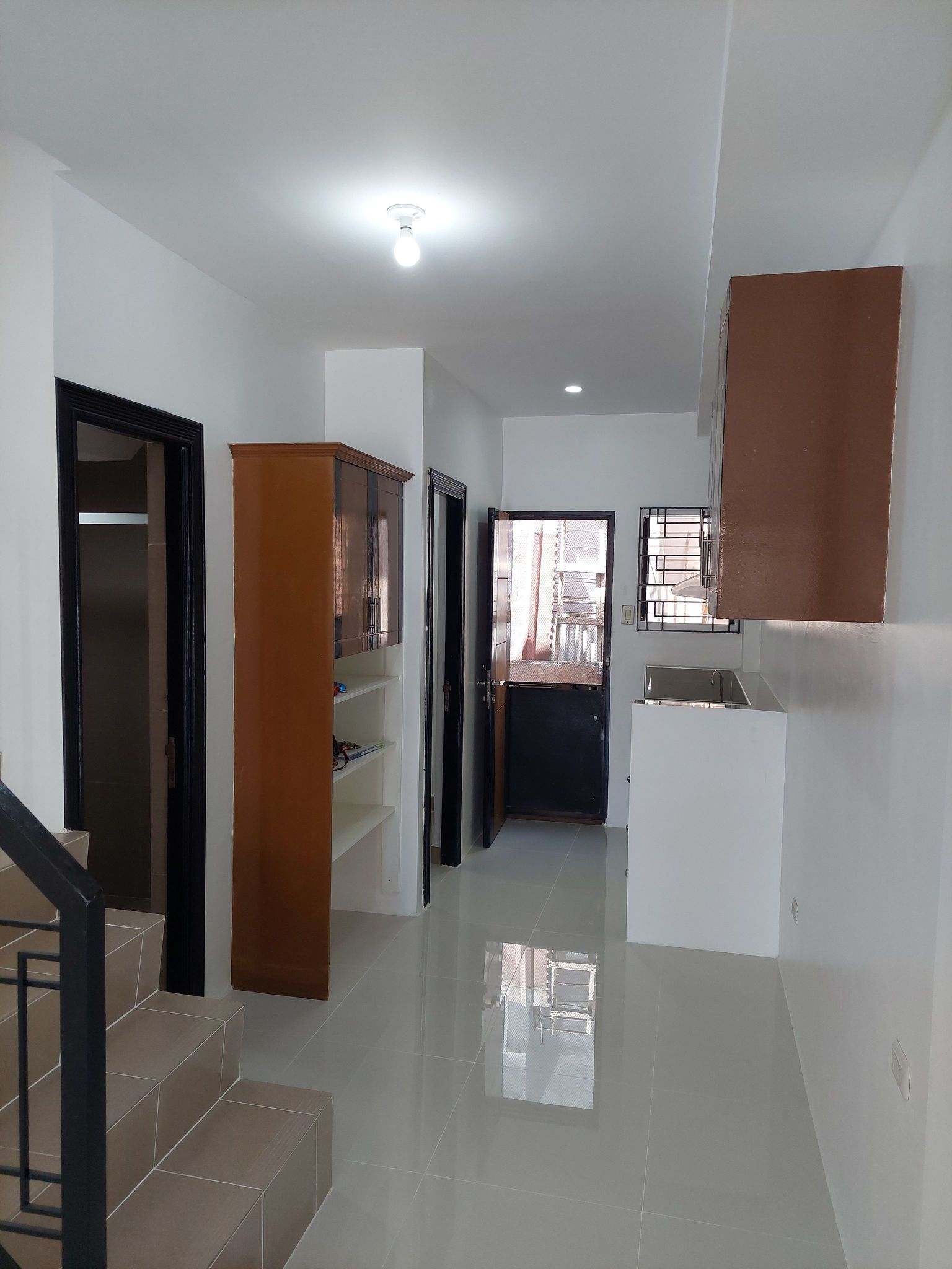 NEWLY RENOVATED TRIPLEX 2-STOREY TOWNHOUSE FOR SALE 6.7M
