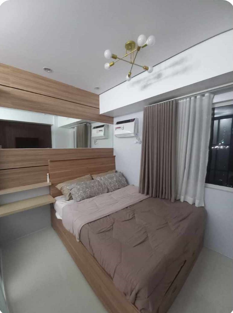 Condo Unit For Sale in Torre Lorenzo Malate Condominium 7.5M
