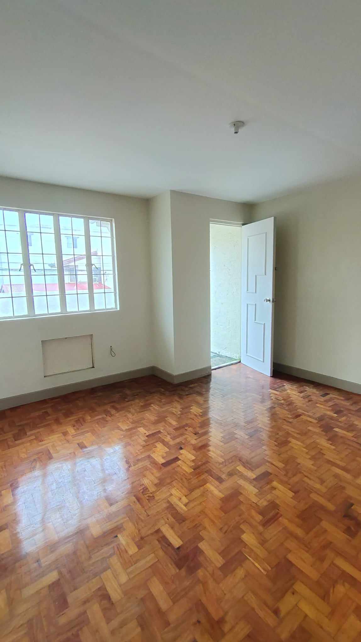Townhouse for Sale in BF Resort Village 6.2M