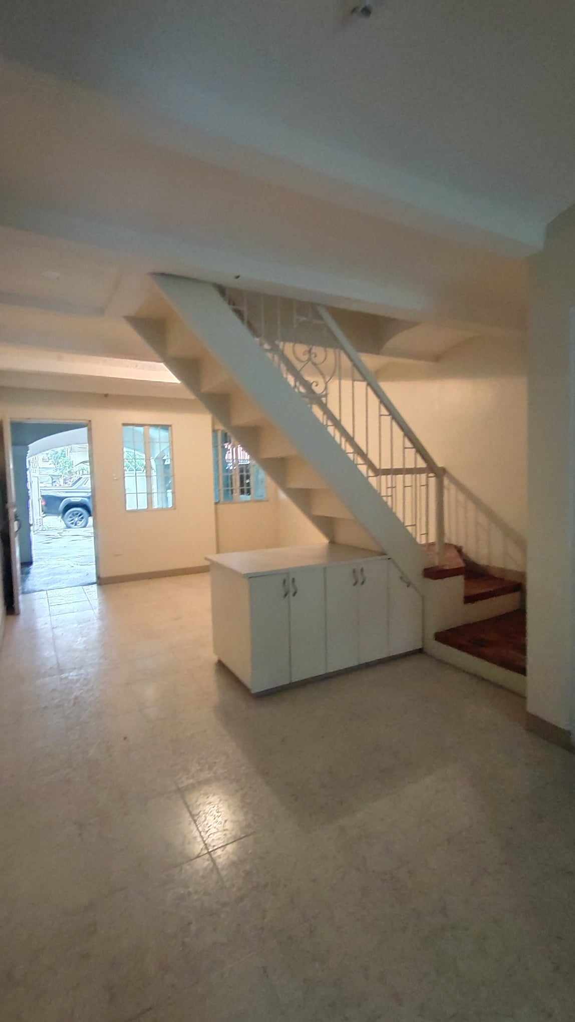 Townhouse for Sale in BF Resort Village 6.2M